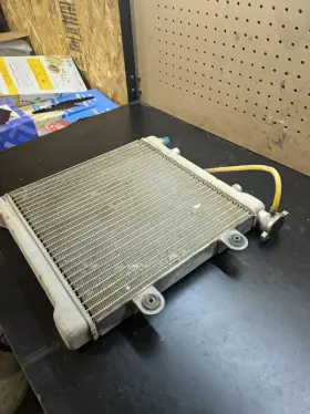 709200109 Bombardier 2004 Quest 650 Oem Engine Cooling Radiator #1264