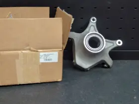 706001960 Brp Can Am Maverick X3 Xds Xrs Left Rear Knuckle Spindle #706001960
