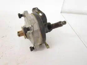 V51210maa000 Brp 20 Can Am Ds 70 Std Right Steering Knuckle Spindle Drum
