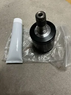 715900441 Can-am Oem Rh Plunging Joint Defender / Commander Maverick