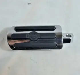 50162-04 Harley-davidson Chrome And Rubber Left Side Highway Footpeg