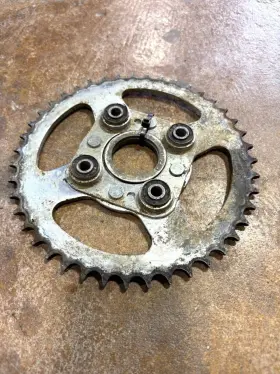 41200-958-000 Honda 1984 1985 Atc 200 Oem Rear Chain Sprocket