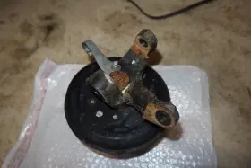 51210-hm8-000 Honda 07 Recon 250te Left Knuckle And Brake Cover