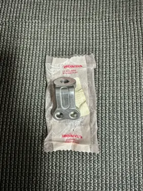 53102-mm0-620 Honda Bracket L. Fr. Turn Signal Oem New Xr650 1993-2025