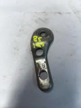 82513-vm6-680 Honda 1986 1987 Trx200sx Trx125 Atc125m Tool Box B Brackets Mount Toolbox Bolt Brack