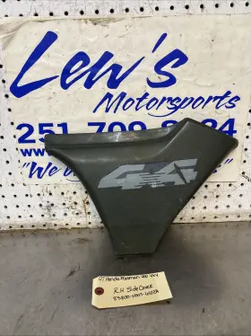 Honda 83800-hm7-610za 1997 Trx 400 Fw Foreman Used Right Side Plastic Cover