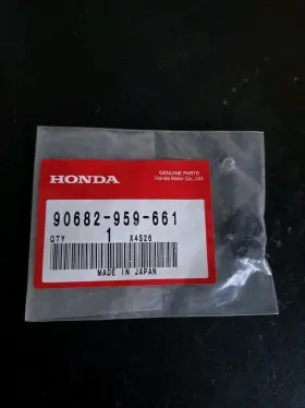90682-959-661 Honda Clip B 9mm Black Oem New/ Bin 011