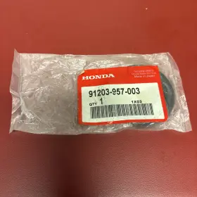 91203-957-003 Honda Oem Rear Wheel Oil Seal 1986 Trx70 New