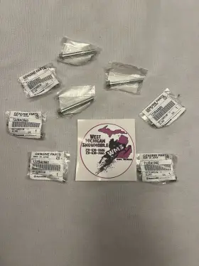 132ba0860 Kawasaki Small Flanged Bolt 8x60 Lot Of 8 P/n 2007-2026 Mule Oem