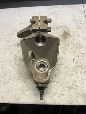 39186-0043 Kawasaki 2008 Prairie 360 4x4 Front Left Steering Knuckle