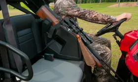 58-07501 Seizmik Icos In Cab On Seat Gun Rack Black
