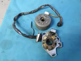 32101-37e40 Susuki 32100-37e40 2000 Rm 250 Magneto Assy Oem# /
