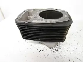 11211-10f10-0f0 Suzuki 1998-2004 Vl 1500 C90 Intruder Front Cylinder Jug