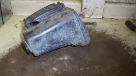 13700-39d10 Suzuki 300 King Quad 4x4 Atv Oem Air Box H3024 1998