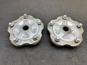 Suzuki 64110-41b10 1988-1993 Lt230e Quadrunner 230 Left And Right Rear Wheel Hub Lug Stud