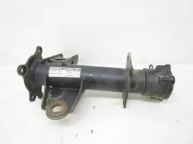 Yamaha 1p0-g6540-00-00 05 Bruin Yfm 250 Rear Axle Carrier 2005-2006