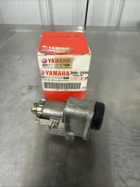 3hn-25980-00-00 Yamaha Right Front Wheel Cylinder