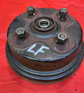 4xe-f5111-00-00 Yamaha #3 2000 Bear Tracker 250 Yfm250 Front Wheel Hub B