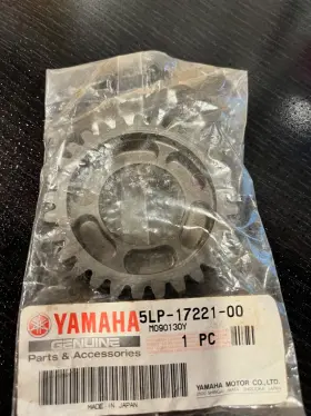 5lp-17221-00-00 Yamaha Gear 2nd Wheel Oem New