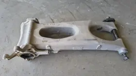 5tg-22110-01-00 Yamaha 2004-2005 Yfz450 Swing Arm Swingarm Carrier
