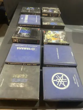 Lit-dealr-20-02 Yamaha Oem Dealer Meeting Binders Motorcycles Scooters And Atvs 2002-2010 Years